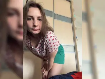 CreamRaspberrya  live sex cam