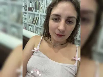 CreamRaspberrya  live sex cam