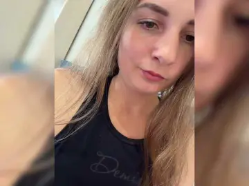 CreamRaspberrya  live sex cam