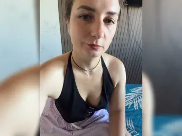 CreamRaspberrya  live sex cam