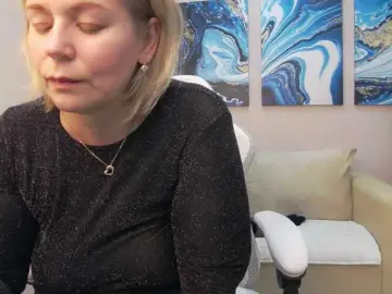 LoraMiss  live sex cam