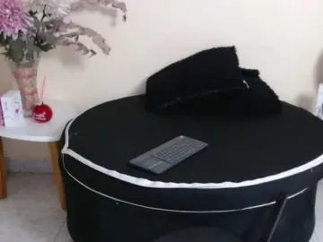 NicoleSantana  live sex cam