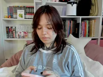 Her01nya  live sex cam