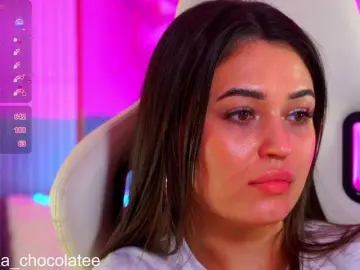 Adel-chocolatee  live sex cam