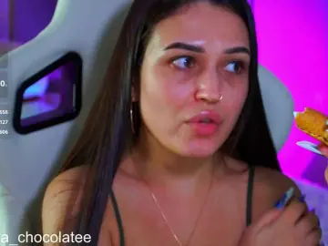 Adel-chocolatee  live sex cam