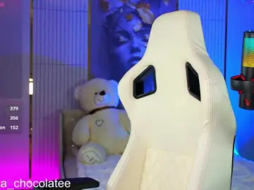 Adel-chocolatee  live sex cam