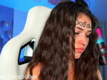 Adel-chocolatee  live sex cam