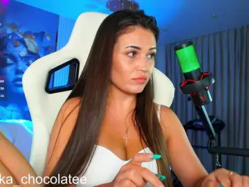 Adel-chocolatee  live sex cam