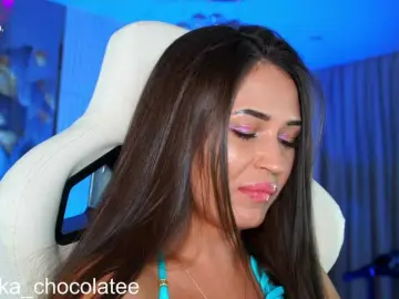 Adel-chocolatee  live sex cam