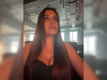 Adel-chocolatee  live sex cam