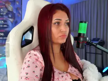 Adel-chocolatee  live sex cam