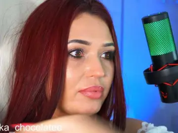 Adel-chocolatee  live sex cam