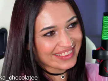 Adel-chocolatee  live sex cam