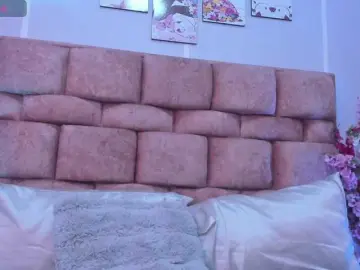 Dulcenoa  live sex cam