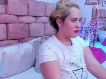 Dulcenoa  live sex cam