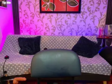 Hi-Marceline  live sex cam