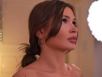 KyssaraPlay  live sex cam