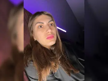 MaggieTurner  live sex cam