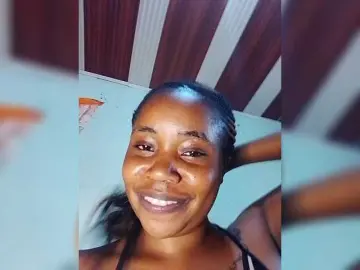 Charlyne  live sex cam