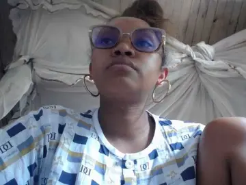 Pretty-ass  live sex cam