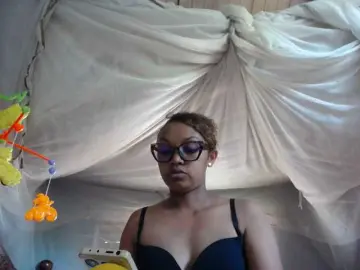 Pretty-ass  live sex cam