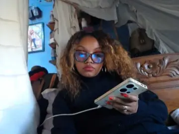 Pretty-ass  live sex cam