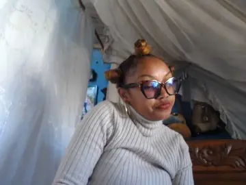 Pretty-ass  live sex cam