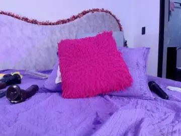 Shels-loreds  live sex cam