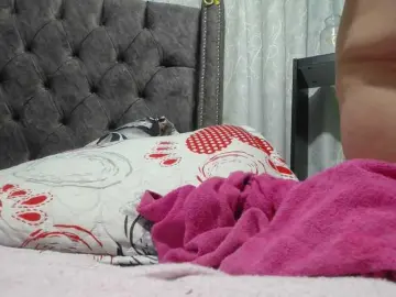 ANA-BULLOCK-  live sex cam