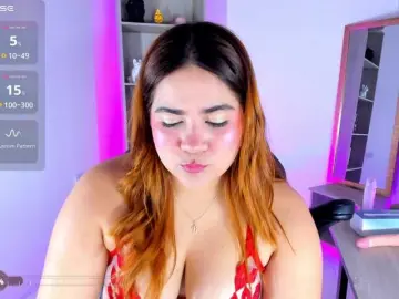 Jisoosquirt  live sex cam