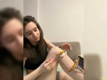 Renaw  live sex cam