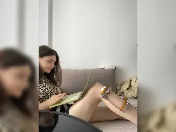 Renaw  live sex cam
