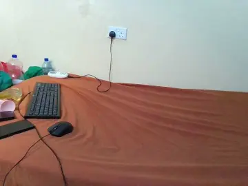 Shes-sexy  live sex cam
