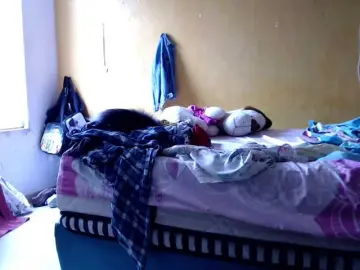 Mia-naughty  live sex cam