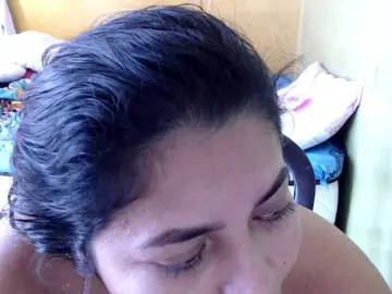 Mia-naughty  live sex cam