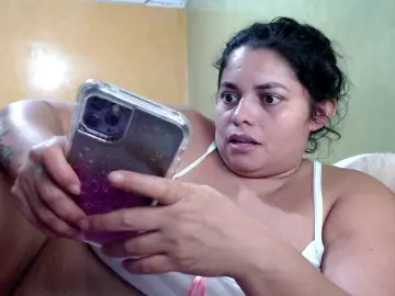 Mia-naughty  live sex cam