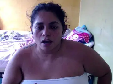 Mia-naughty  live sex cam