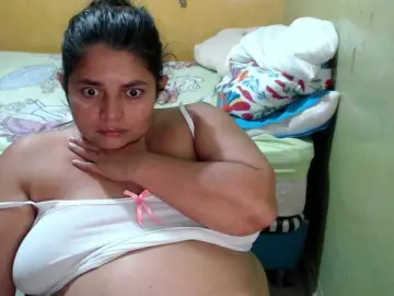 Mia-naughty  live sex cam