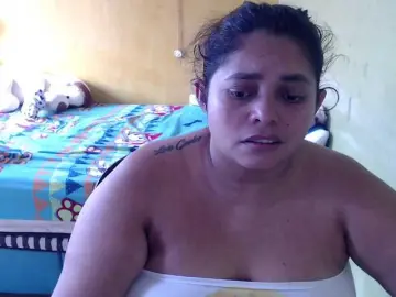 Mia-naughty  live sex cam