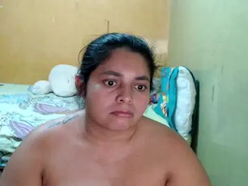 Mia-naughty  live sex cam