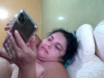 Mia-naughty  live sex cam