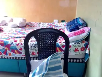 Mia-naughty  live sex cam