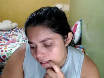 Mia-naughty  live sex cam
