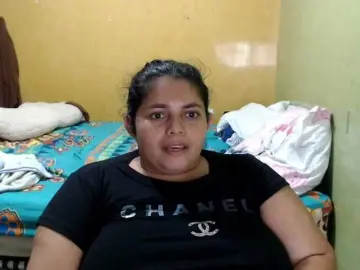 Mia-naughty  live sex cam