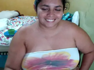 Mia-naughty  live sex cam