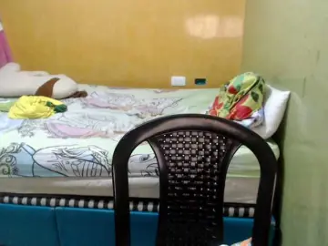 Mia-naughty  live sex cam