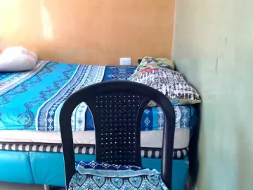 Mia-naughty  live sex cam