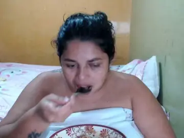 Mia-naughty  live sex cam