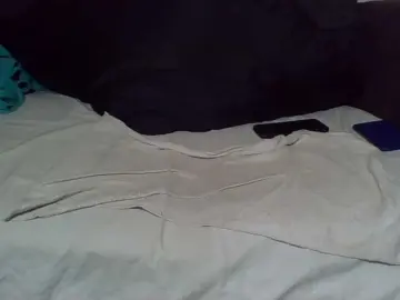 Freshslut  live sex cam