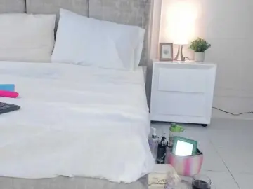 PenelopeSaenz  live sex cam